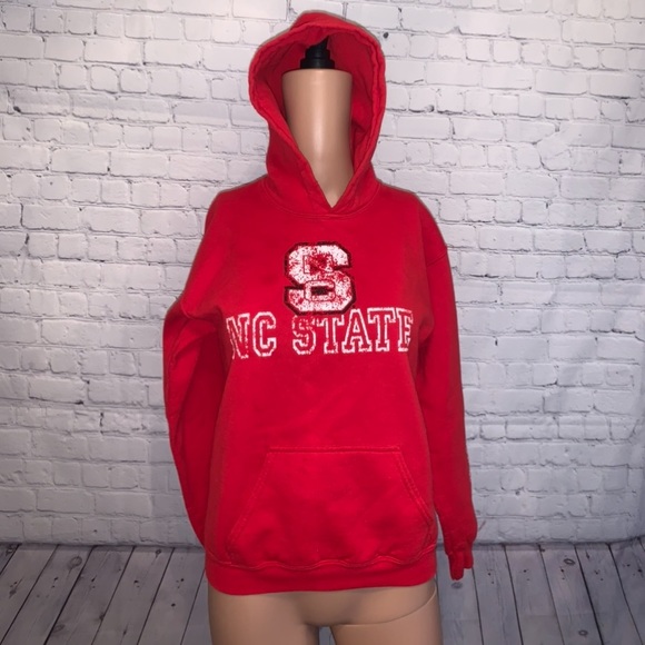 Gildan Tops - NC State WolfPack Red Hoodie size L